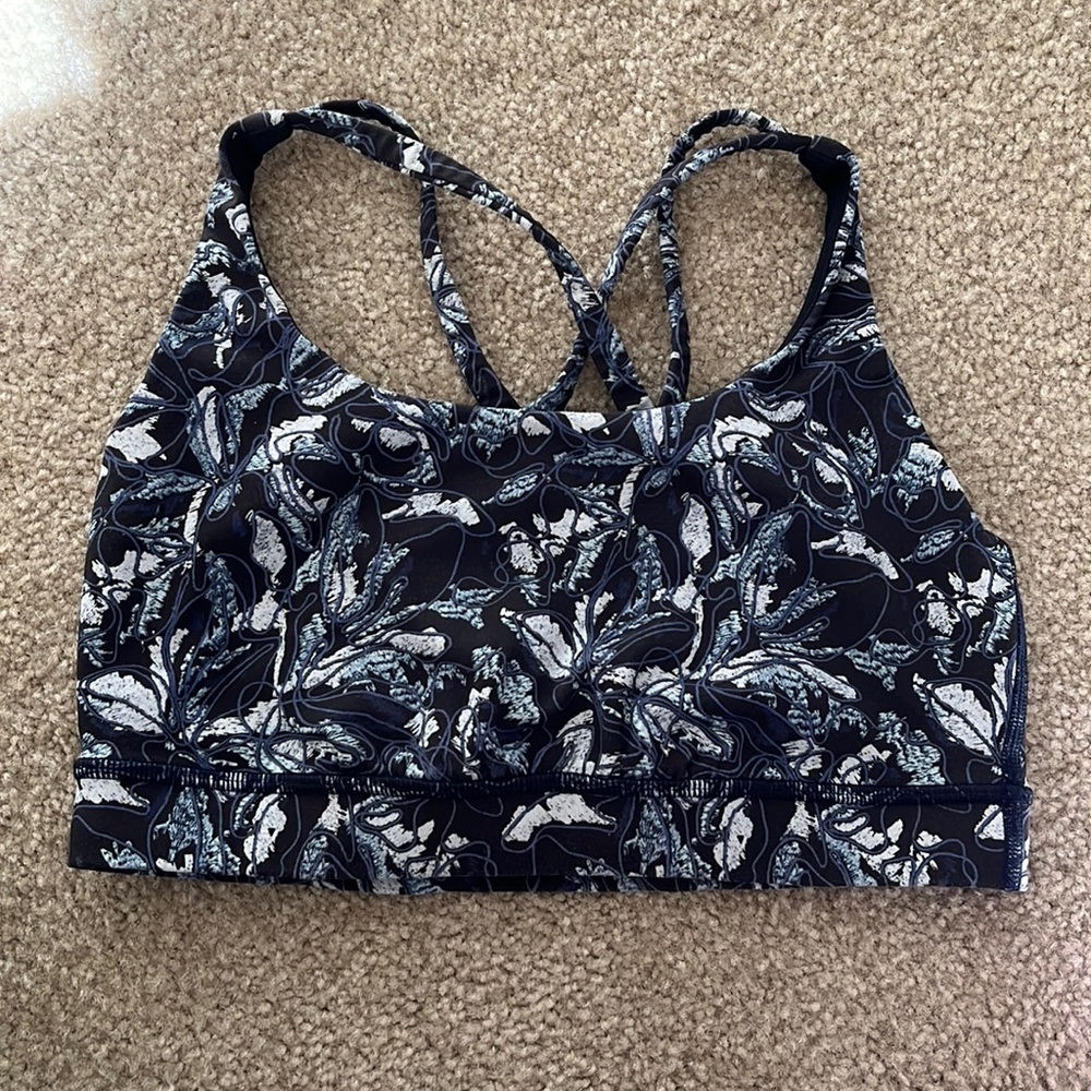 Lululemon sports bra